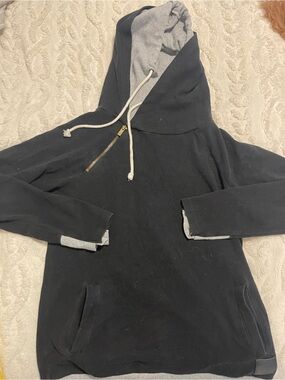 Women’s Black Pullover Hoodie with Gray Lining